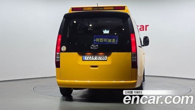 Hyundai Staria 2023 — Фото 4/20