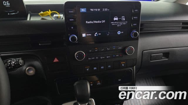 Hyundai Staria 2023 — Фото 14/20