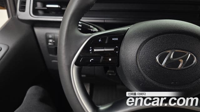 Hyundai Staria 2023 — Фото 17/20