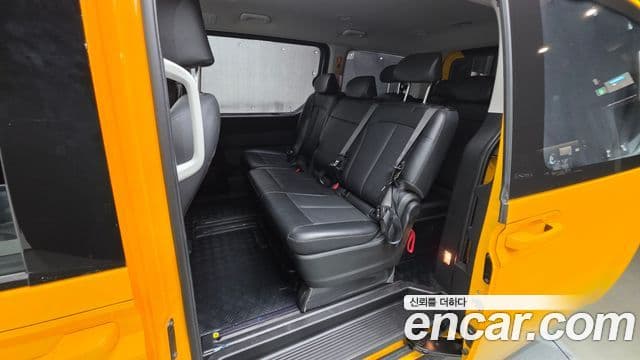 Hyundai Staria 2023 — Photo 34/34