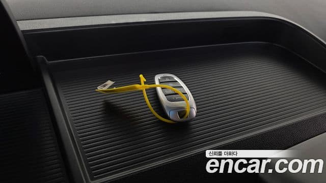 Hyundai Staria 2023 — Photo 21/34