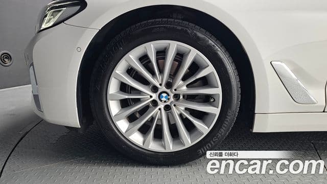 BMW 5 Series 2021 — Фото 5/20