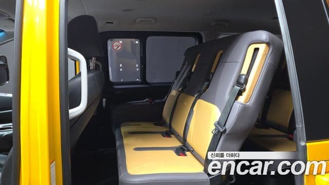 Hyundai Staria 2023 — Фото 12/20