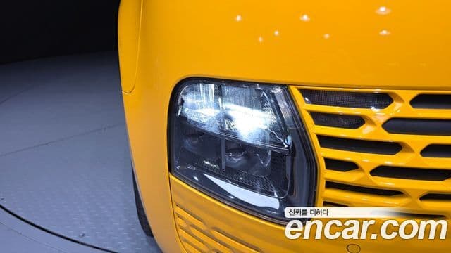 Hyundai Staria 2023 — Photo 2/34