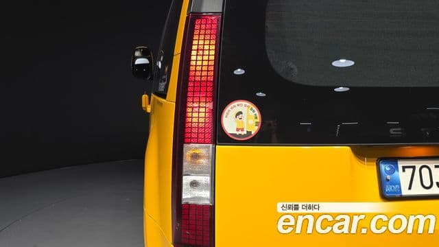 Hyundai Staria 2023 — Photo 16/34
