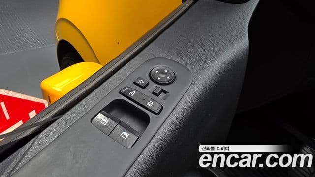 Hyundai Staria 2023 — Photo 18/34