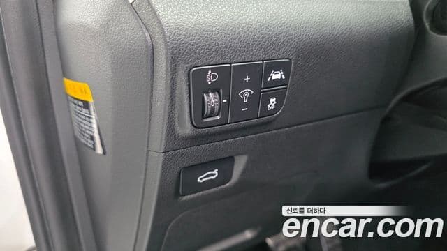 Kia K5 2020 — ფოტო 4/35