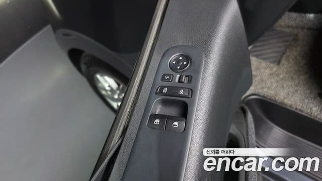 Hyundai Staria 2024 — Фото 11/20
