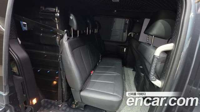 Hyundai Staria 2024 — Фото 18/20