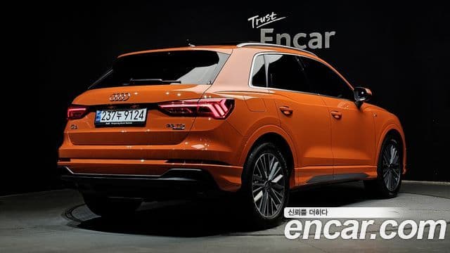Audi Q3 2023 — Фото 1/20