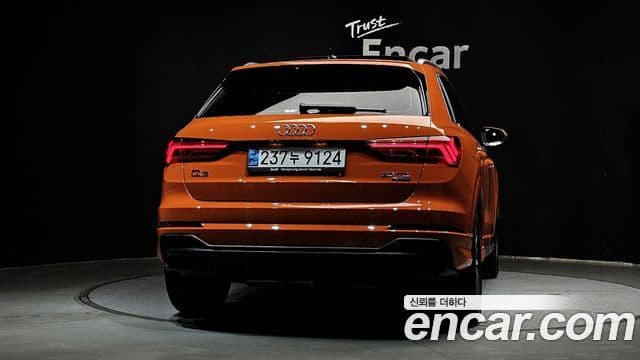 Audi Q3 2023 — Фото 3/20