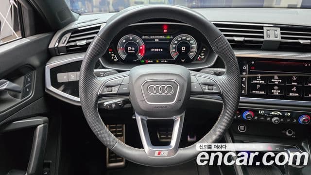 Audi Q3 2022 — Фото 13/20
