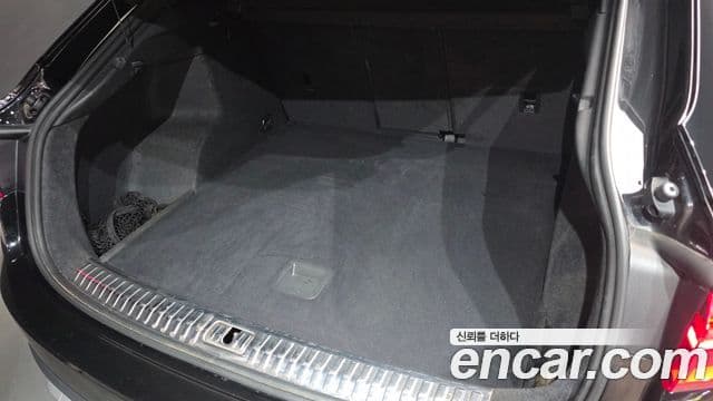 Audi Q3 2022 — Şəkil 9/31