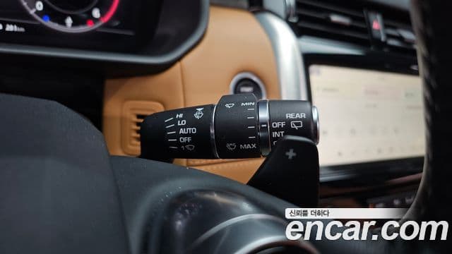 Land Rover Discovery 5 2019 — Şəkil 25/40