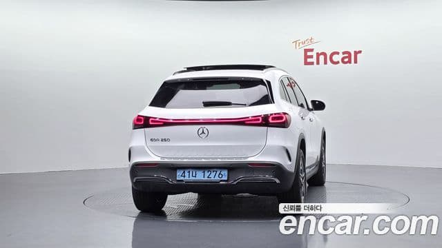 Mercedes-Benz EQA 2021 — ფოტო 14/20
