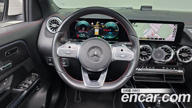 Mercedes-Benz EQA 2021 — ფოტო 18/20
