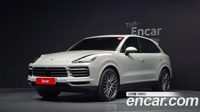 Porsche Cayenne 2022 — Şəkil 16/34