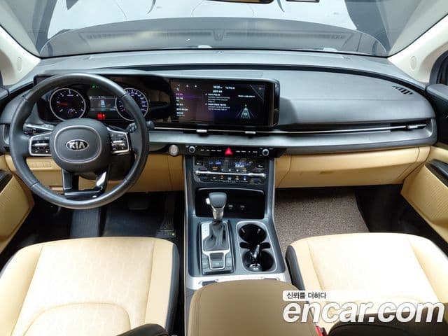 Kia Carnival 2021 — Photo 21/34