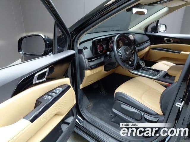 Kia Carnival 2021 — Photo 10/34