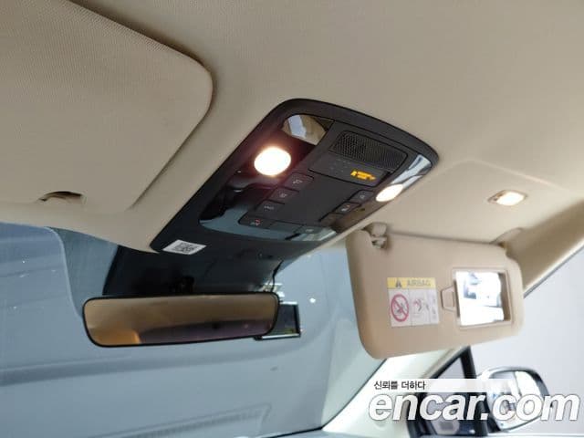 Kia Carnival 2021 — Photo 8/34