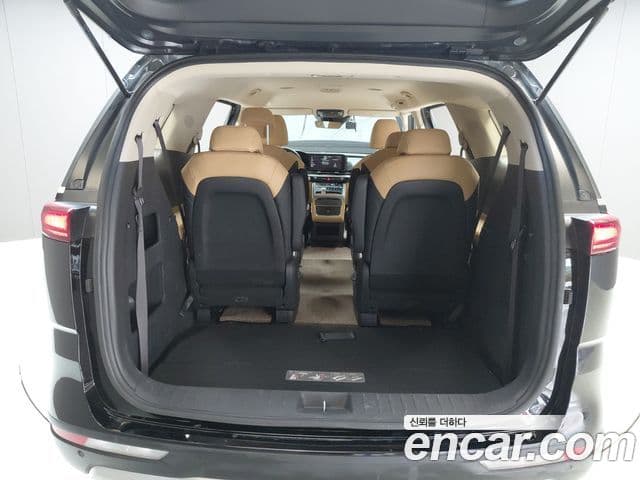 Kia Carnival 2021 — Photo 15/34
