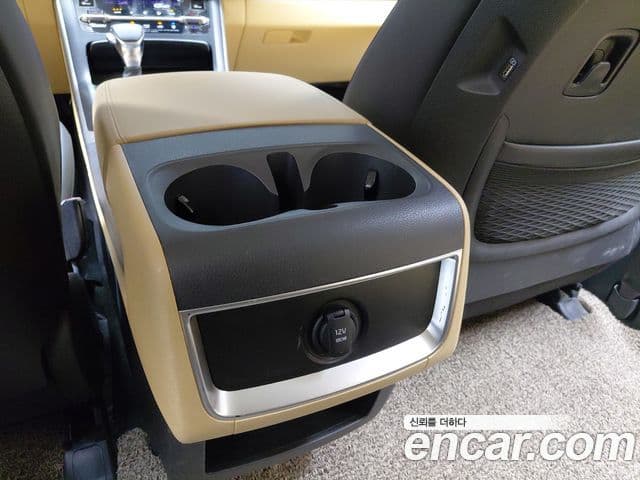 Kia Carnival 2021 — Photo 3/34