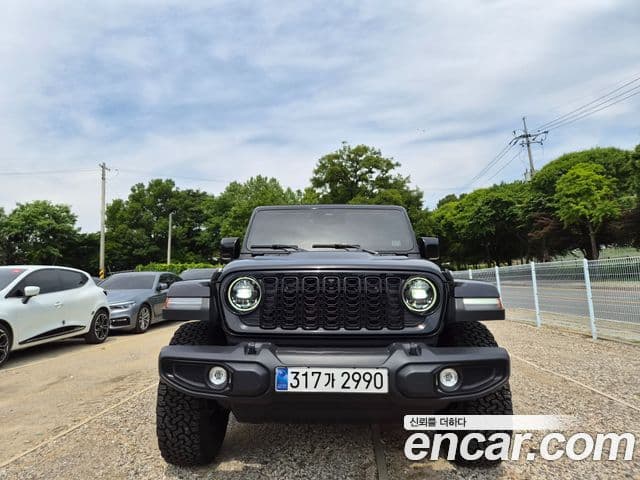 Jeep Wrangler 2025 — Фото 1/8