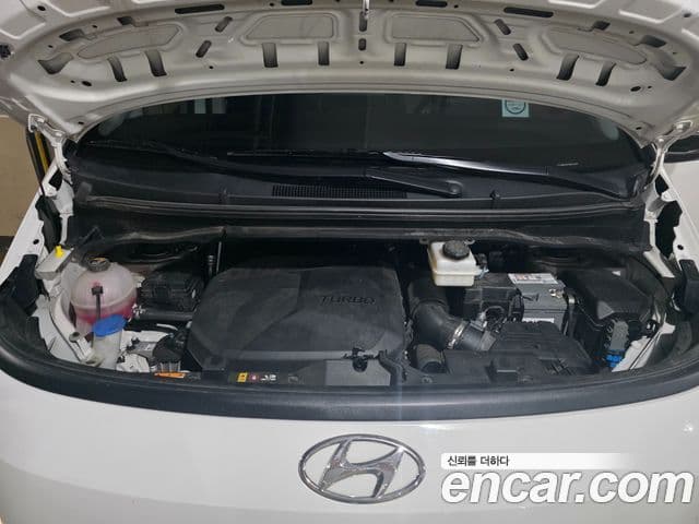 Hyundai Staria 2023 — Фото 10/19