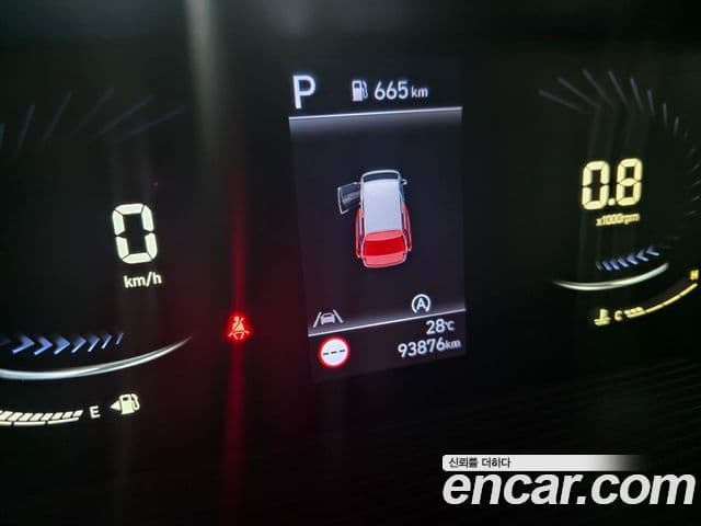 Hyundai Staria 2023 — Фото 2/19