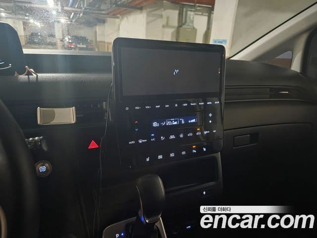 Hyundai Staria 2023 — Фото 3/19