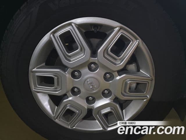 Hyundai Staria 2023 — Фото 16/19