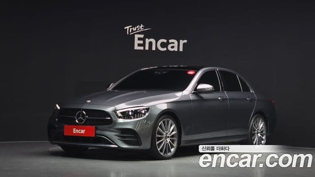 Mercedes-Benz E-Class 2022 — Фото 1/20
