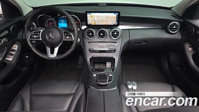 Mercedes-Benz C-Class 2018 — Фото 7/20