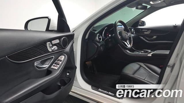 Mercedes-Benz C-Class 2018 — Фото 10/20