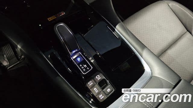 Toyota Alphard 2025 — Фото 7/20