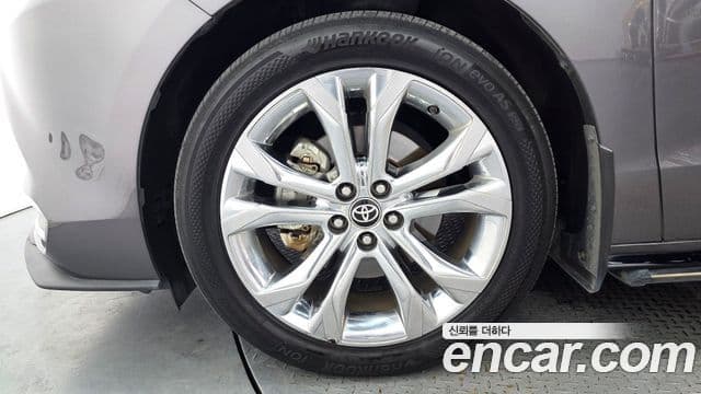 Toyota Sienna 2023 — Photo 22/35