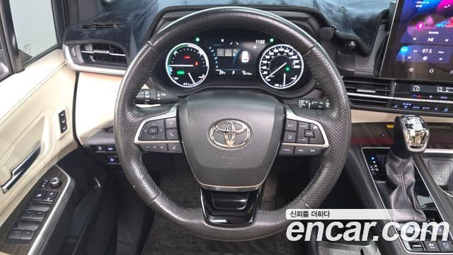 Toyota Sienna 2023 — Photo 6/35