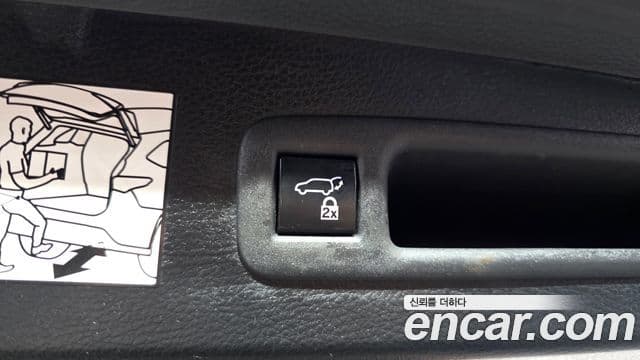 Toyota Sienna 2023 — Photo 25/35