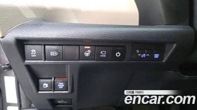 Toyota Sienna 2023 — Photo 20/35
