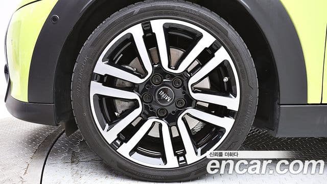 Mini Cooper S 2024 — ფოტო 7/20