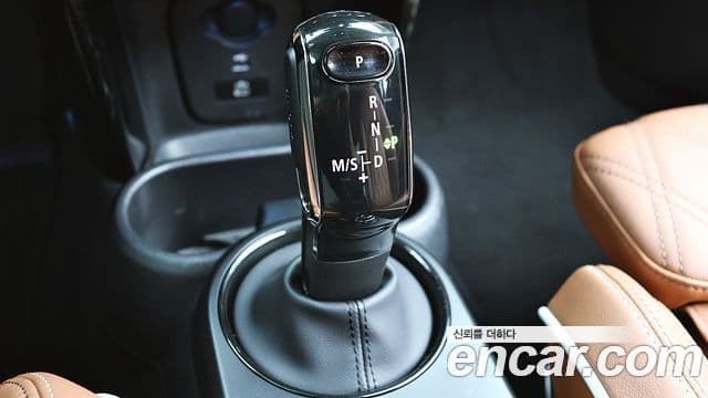 Mini Cooper S 2024 — ფოტო 15/20