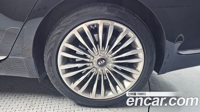 Kia The K9 2021 — Photo 12/30