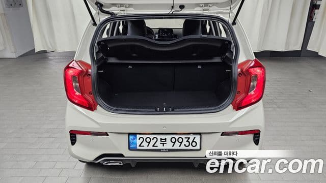 Kia Morning Urban 2023 — Şəkil 8/31