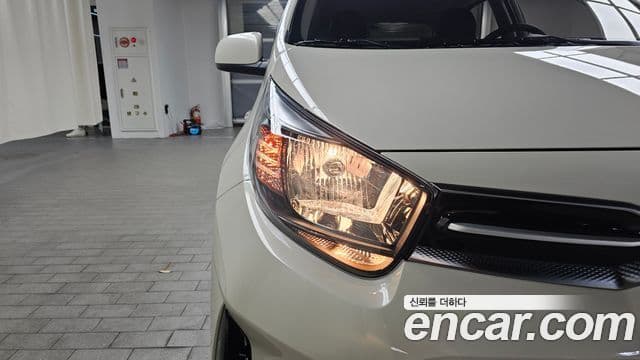 Kia Morning Urban 2023 — Şəkil 18/31
