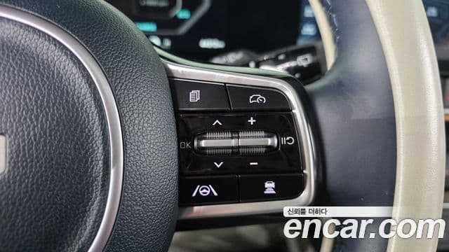 Kia Carnival 2024 — Фото 16/20
