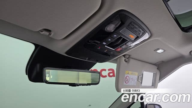 Kia Carnival 2024 — Şəkil 29/36