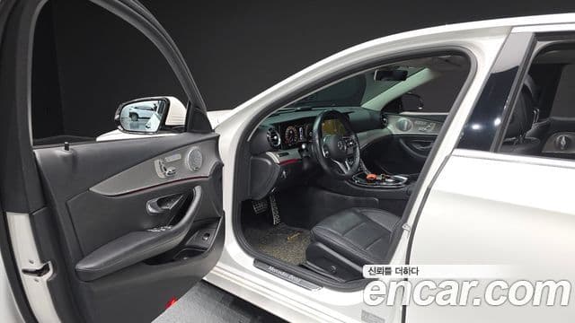 Mercedes-Benz E-Class 2018 — Фото 10/20