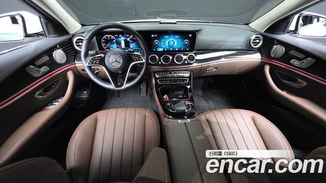 Mercedes-Benz E-Class 2023 — Фото 7/20