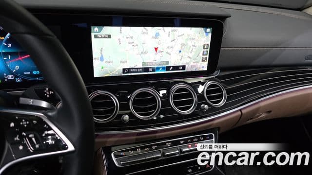 Mercedes-Benz E-Class 2023 — Фото 14/20