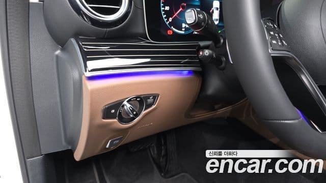 Mercedes-Benz E-Class 2023 — ფოტო 3/35